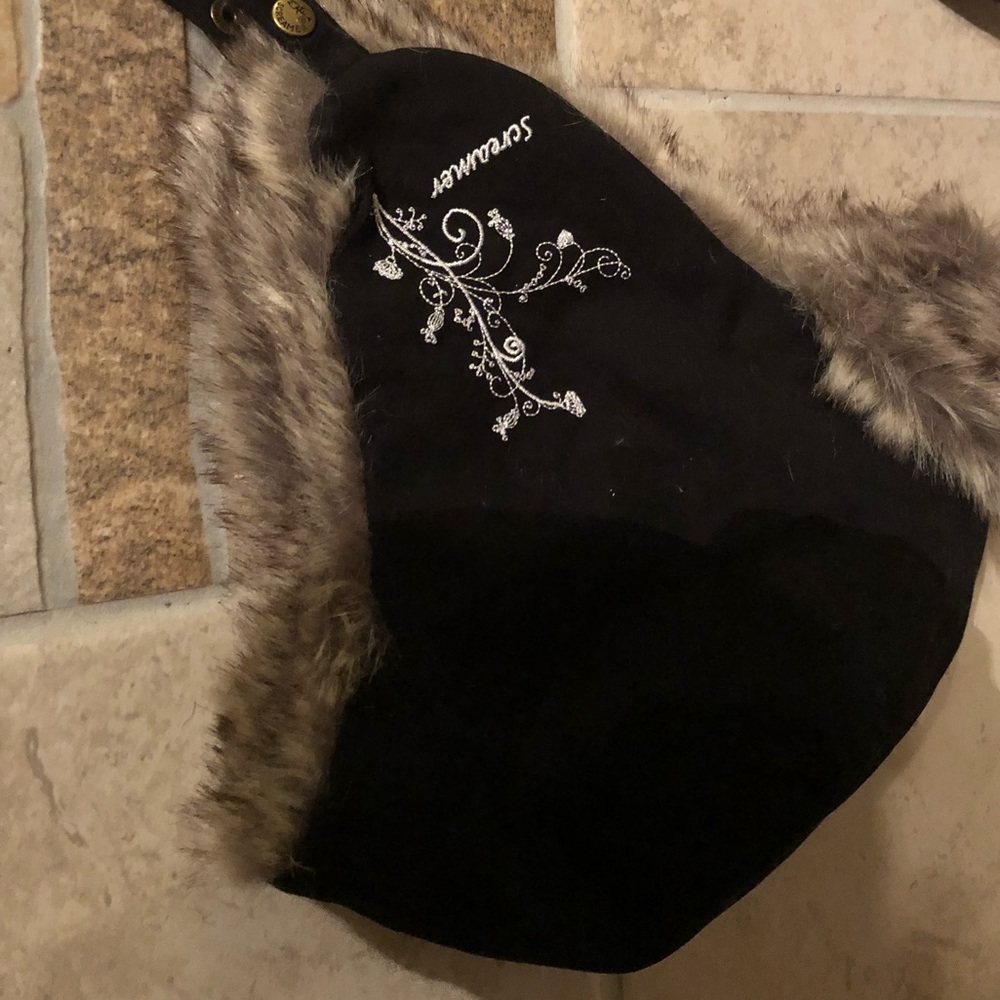 🎩 Screamer hat. Or check out-addition of boots❗️